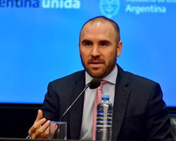 El ministro de Economía Martín Guzmán explicando el acuerdo con el FMI.