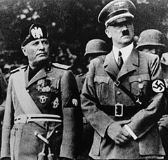 Mussolini y Hitler, líderes de los imperialismos insatisfechos que motorizaron el salto al vacío.