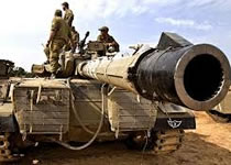 Tanque israelí pronto a saltar sobre Gaza.