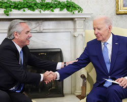 Alberto Fernández visita a Joe Biden en la Casa Blanca.