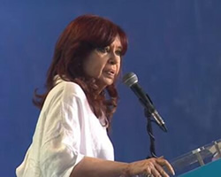 Clase magistral de Cristina Kirchner en La Plata.